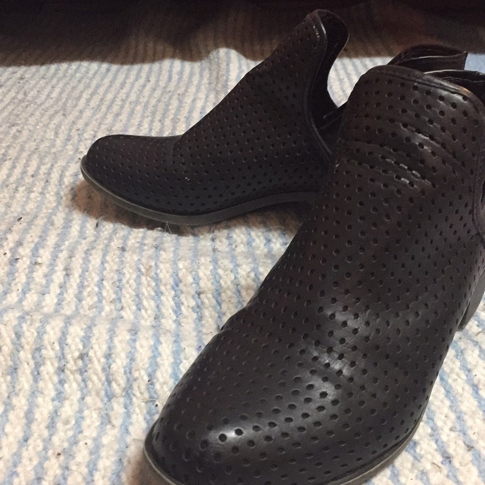Zigisoho Ankle Booties.